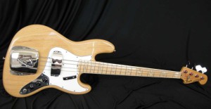 Fender Jazz bass - model poglądowy, cena od 2,5 tys. do 5,5 tys. dolarów.