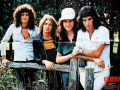 queen1975.png